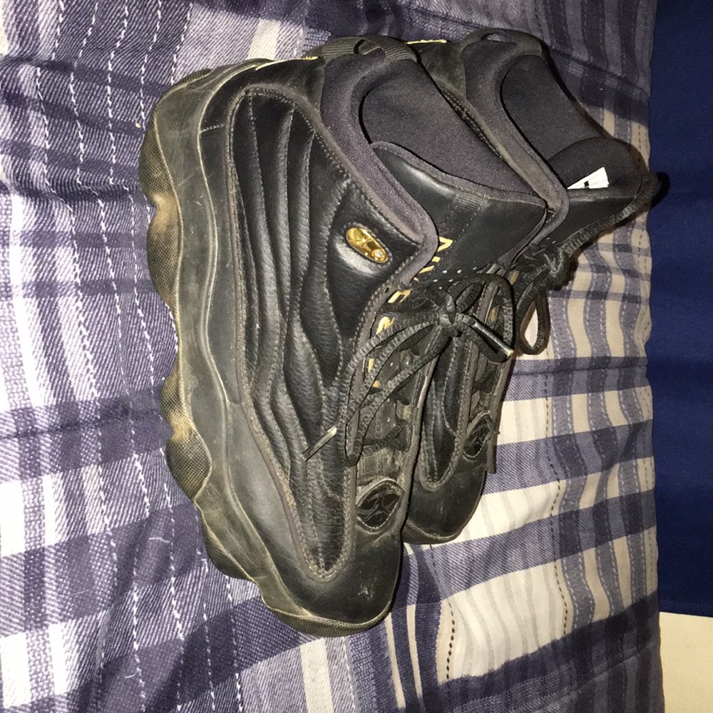 Shoes - Picture 3 of 3